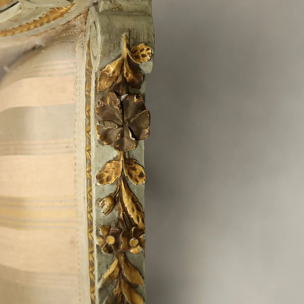 Coppia di poltroncine in legno laccato in stile Neoclassico, fine '800 7