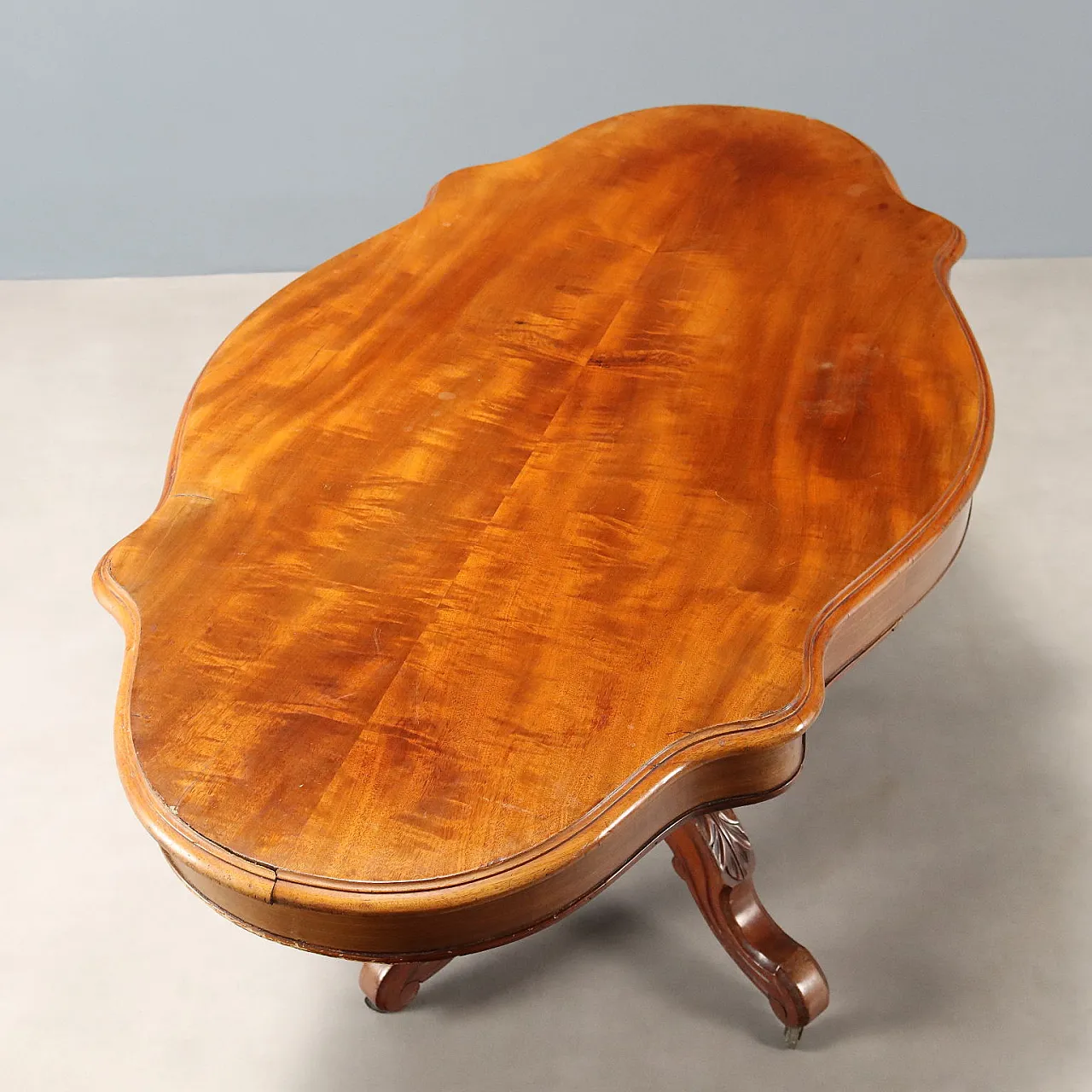 Tavolo in mogano a forma di biscotto, metà '800 5