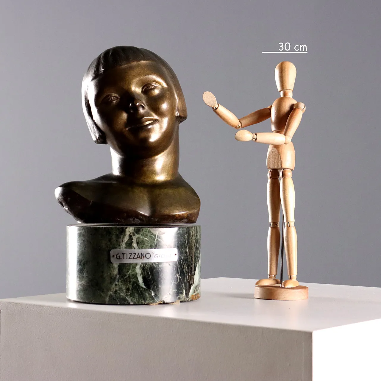 Scultura in bronzo su base in marmo, '900 2