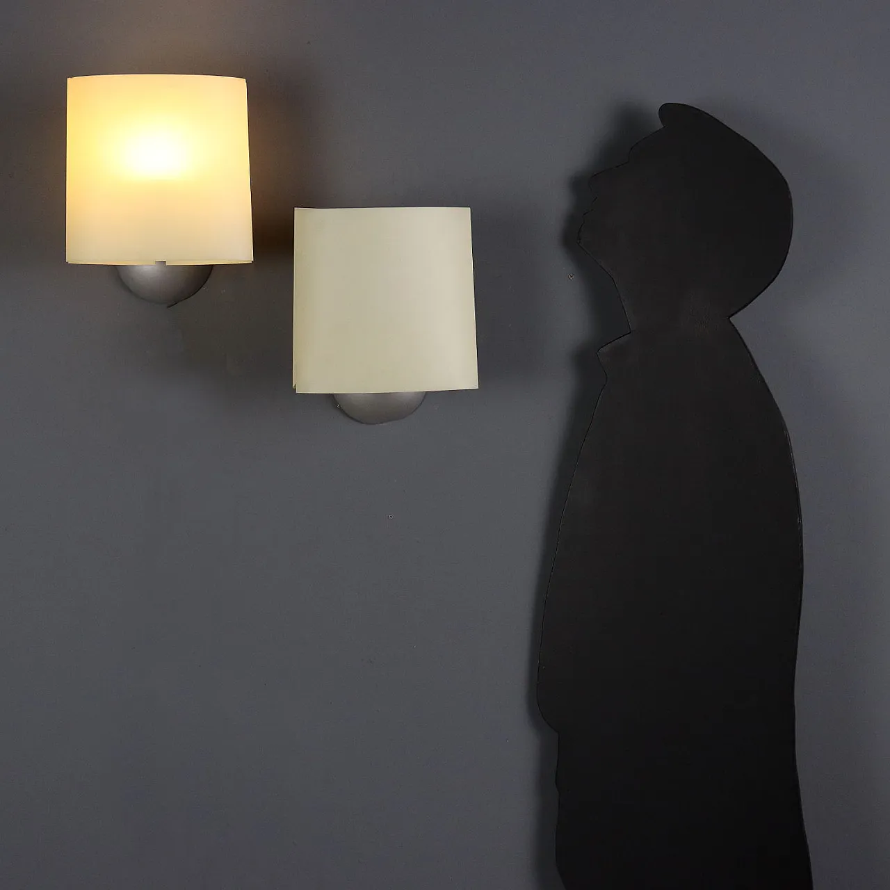 Coppia di applique in alluminio e policarbonato, '900 2