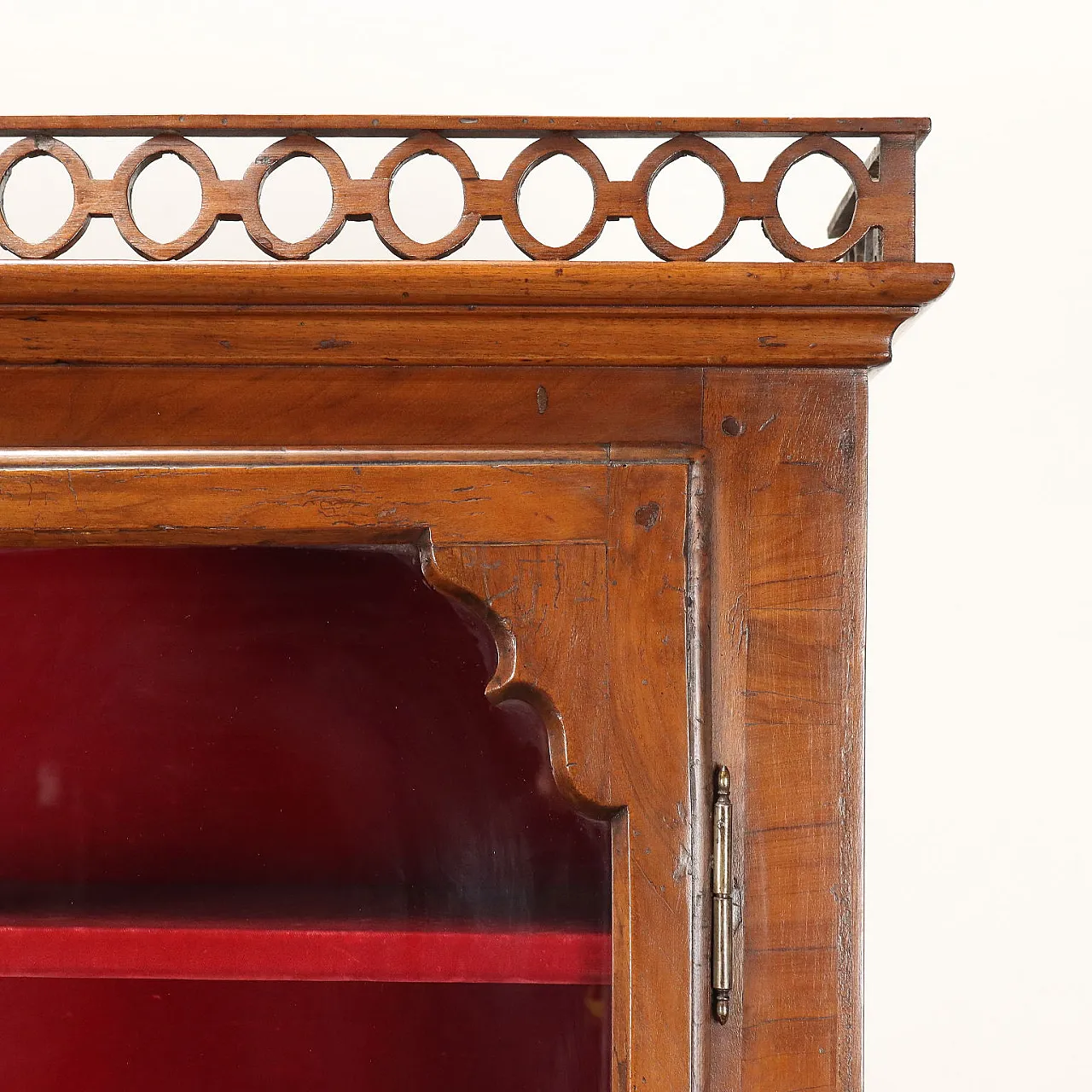 Vetrina in noce con inserti in velluto, '700 6