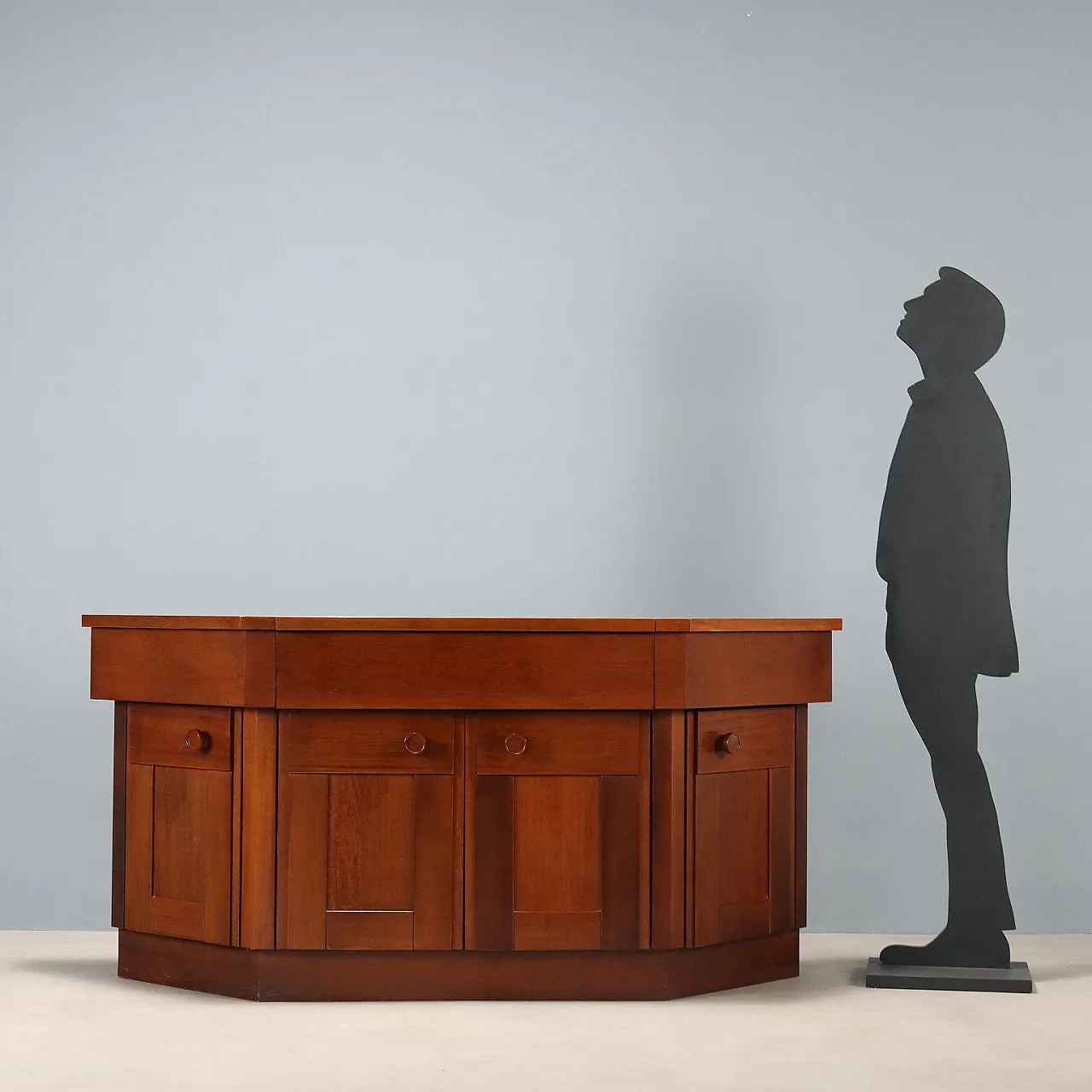 Mobile contenitore in noce con ante battenti e cassetti, '900 2