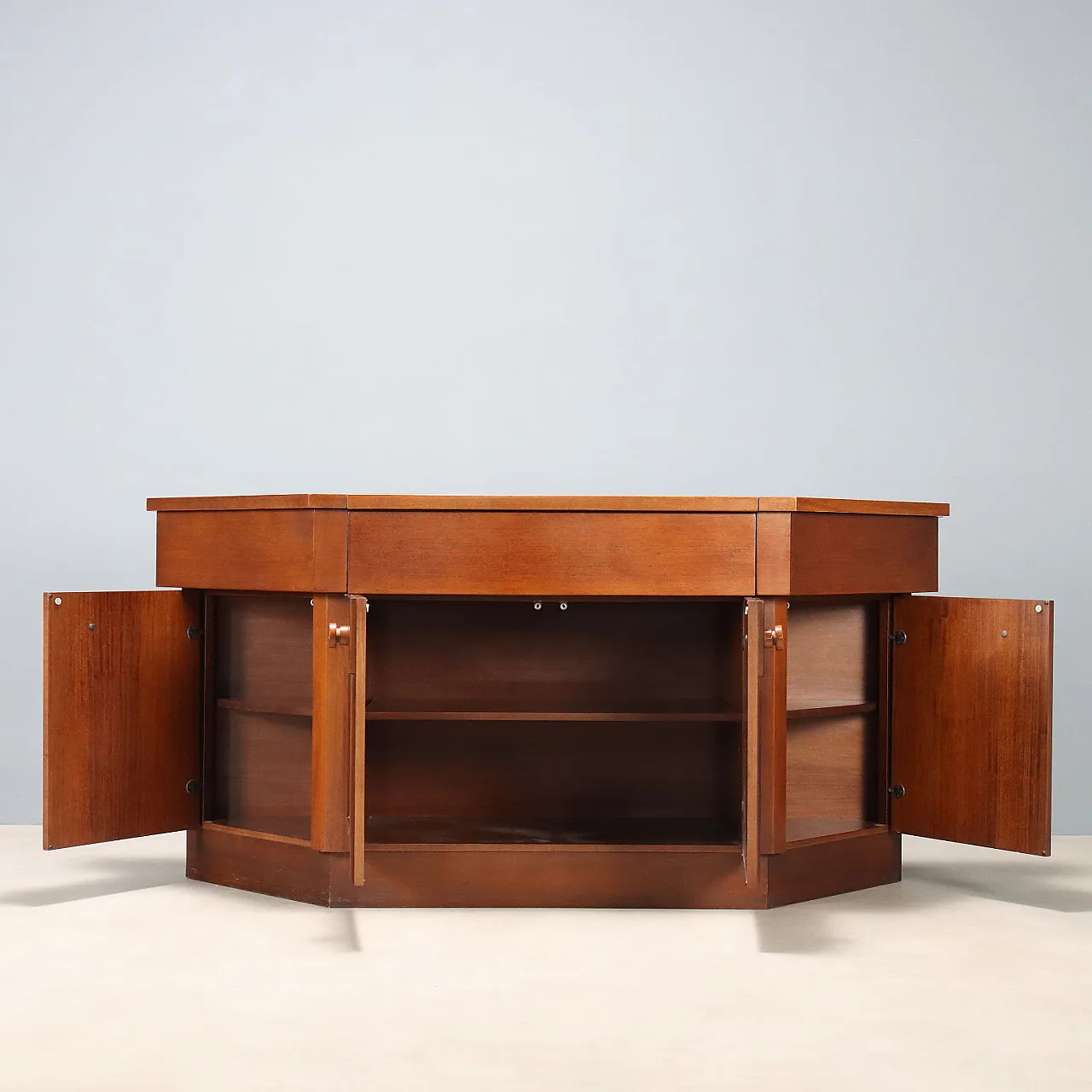 Mobile contenitore in noce con ante battenti e cassetti, '900 3