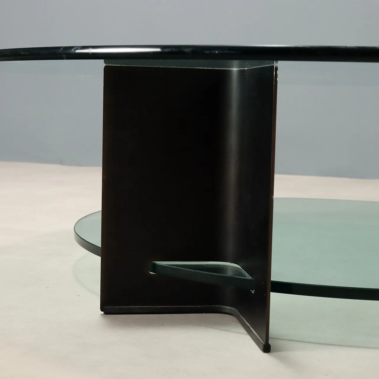 Tavolino in lacca, metallo e vetro, fine '900 6