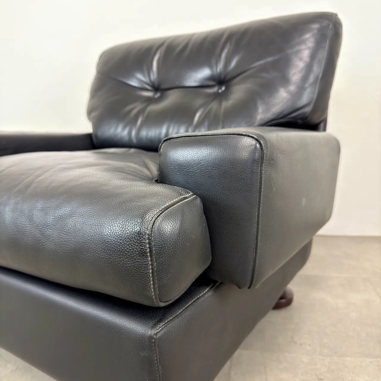 Dark brown leather armchair produced by Cinova, Italy, 1970s 9