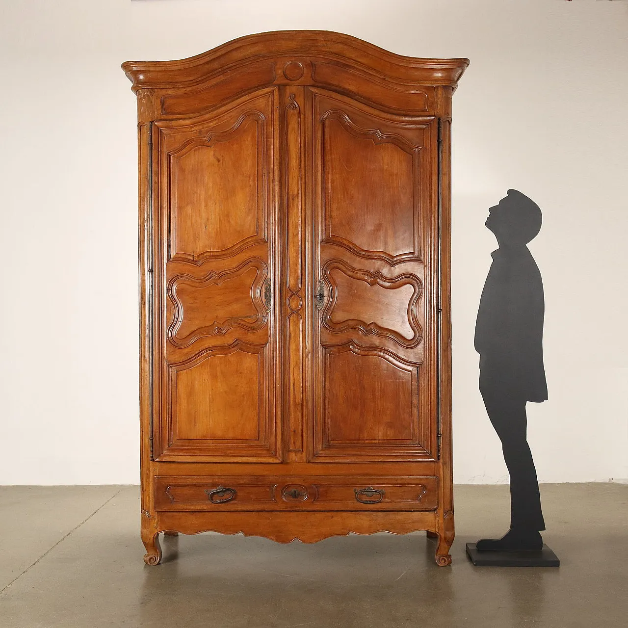 Provençal two-door cherry wardrobe, 18th century 3