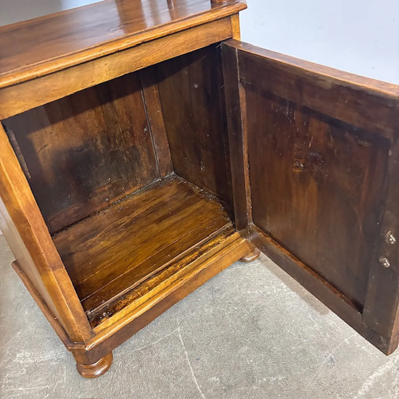 Louis Philippe bookcase in solid walnut, 19th century 2