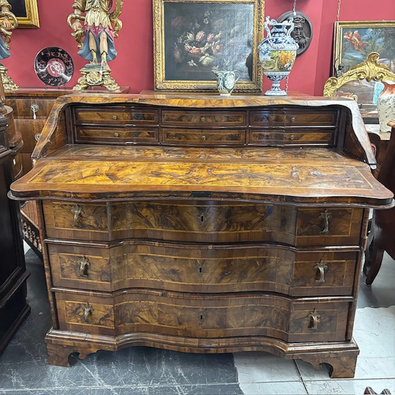 Veneered and inlaid moving flap, 18th century 8