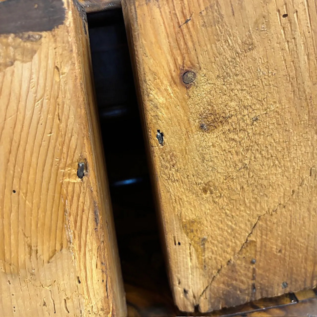 Veneered and inlaid moving flap, 18th century 12