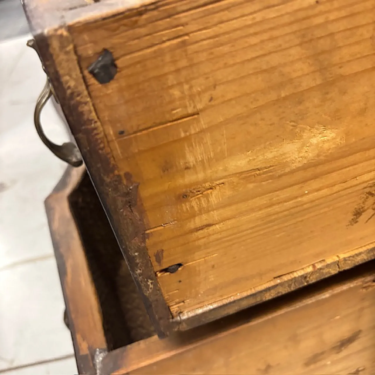 Veneered and inlaid moving flap, 18th century 18