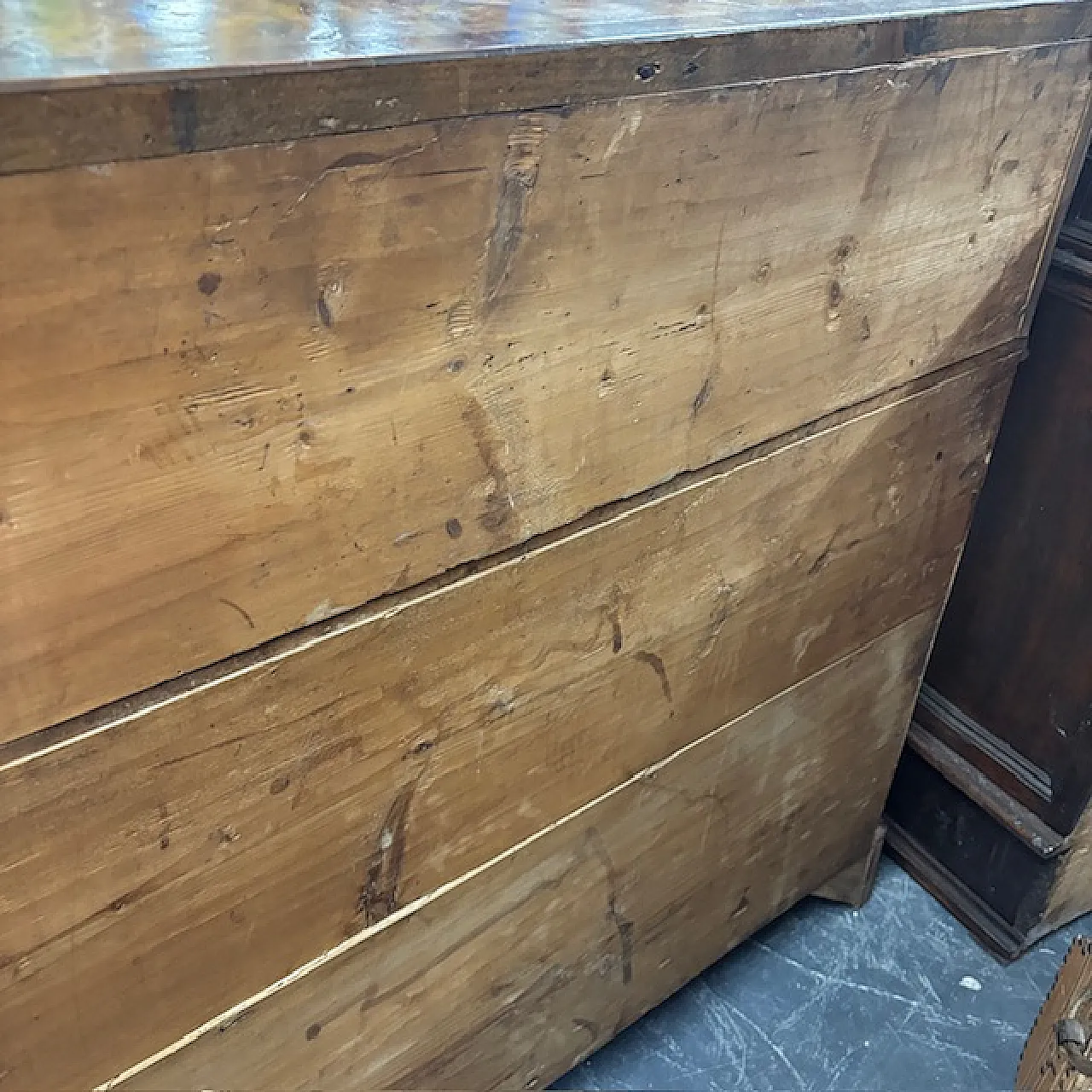 Veneered and inlaid moving flap, 18th century 19