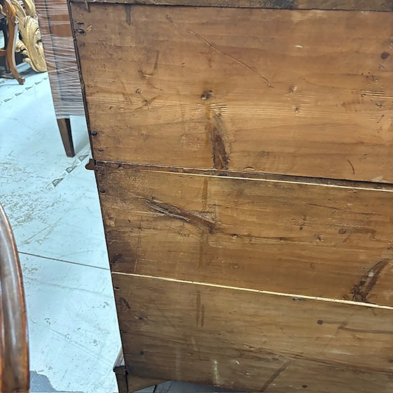 Veneered and inlaid moving flap, 18th century 20