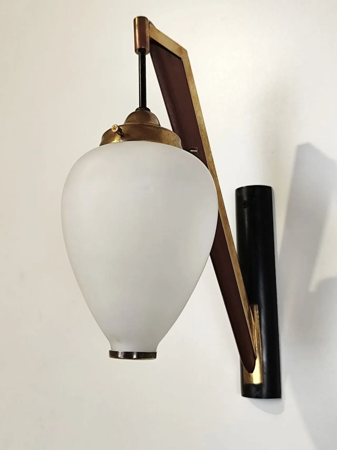 Stilnovo, 3 sconces in brass, wood and glass from the 1950s 9
