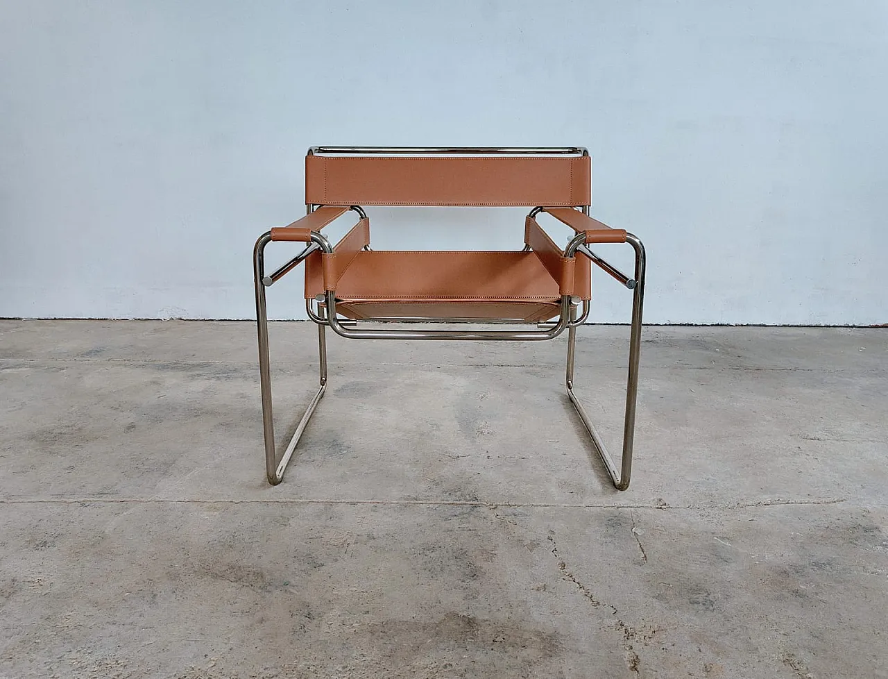 Wassily armchair in cognac leather, Marcel Breuer for Knoll, 2000s 4