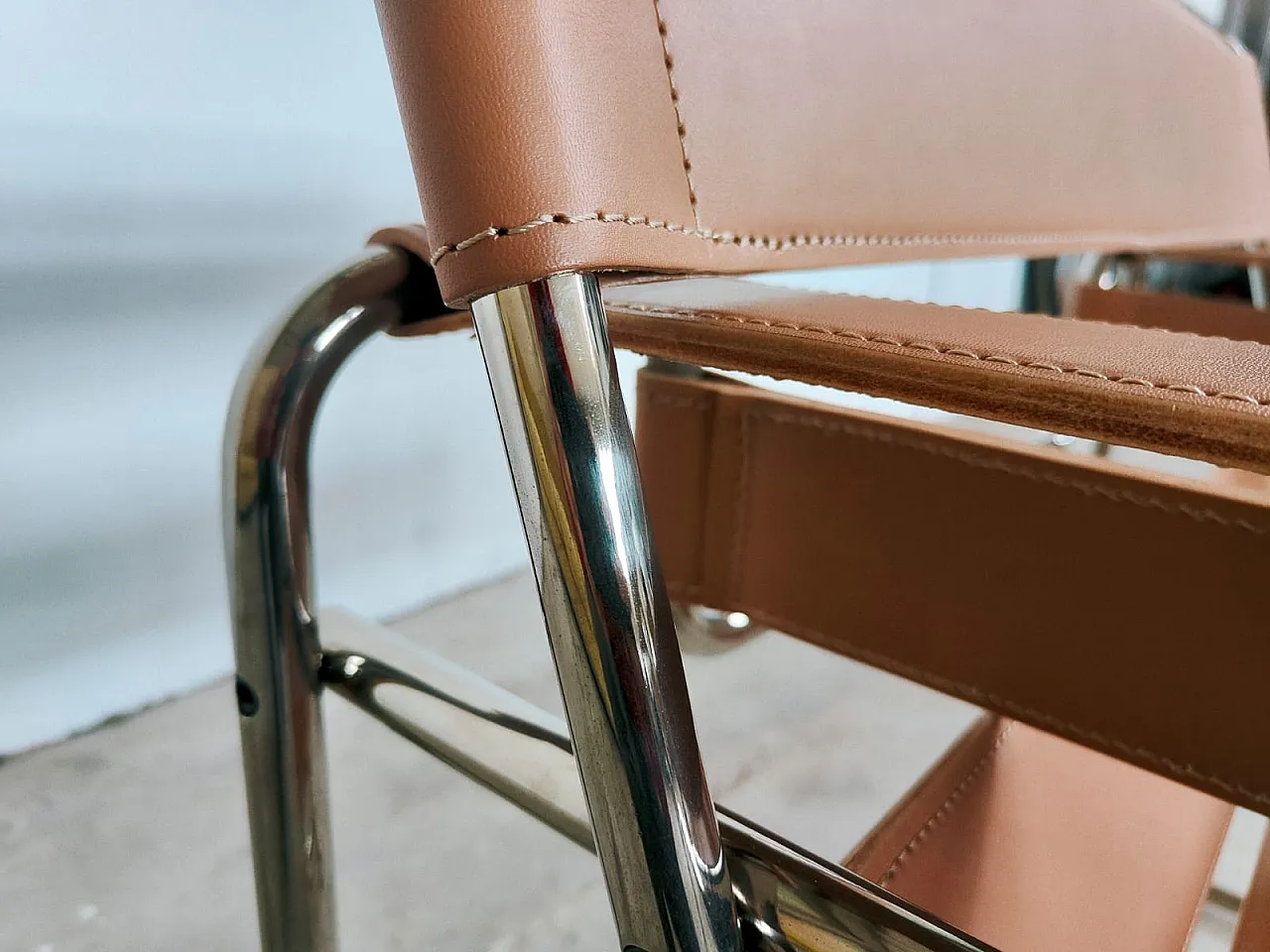 Wassily armchair in cognac leather, Marcel Breuer for Knoll, 2000s 11
