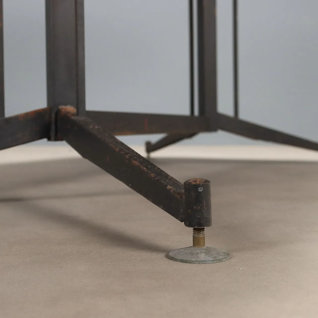 Tavolo in teak, metallo e ottone, '900 7