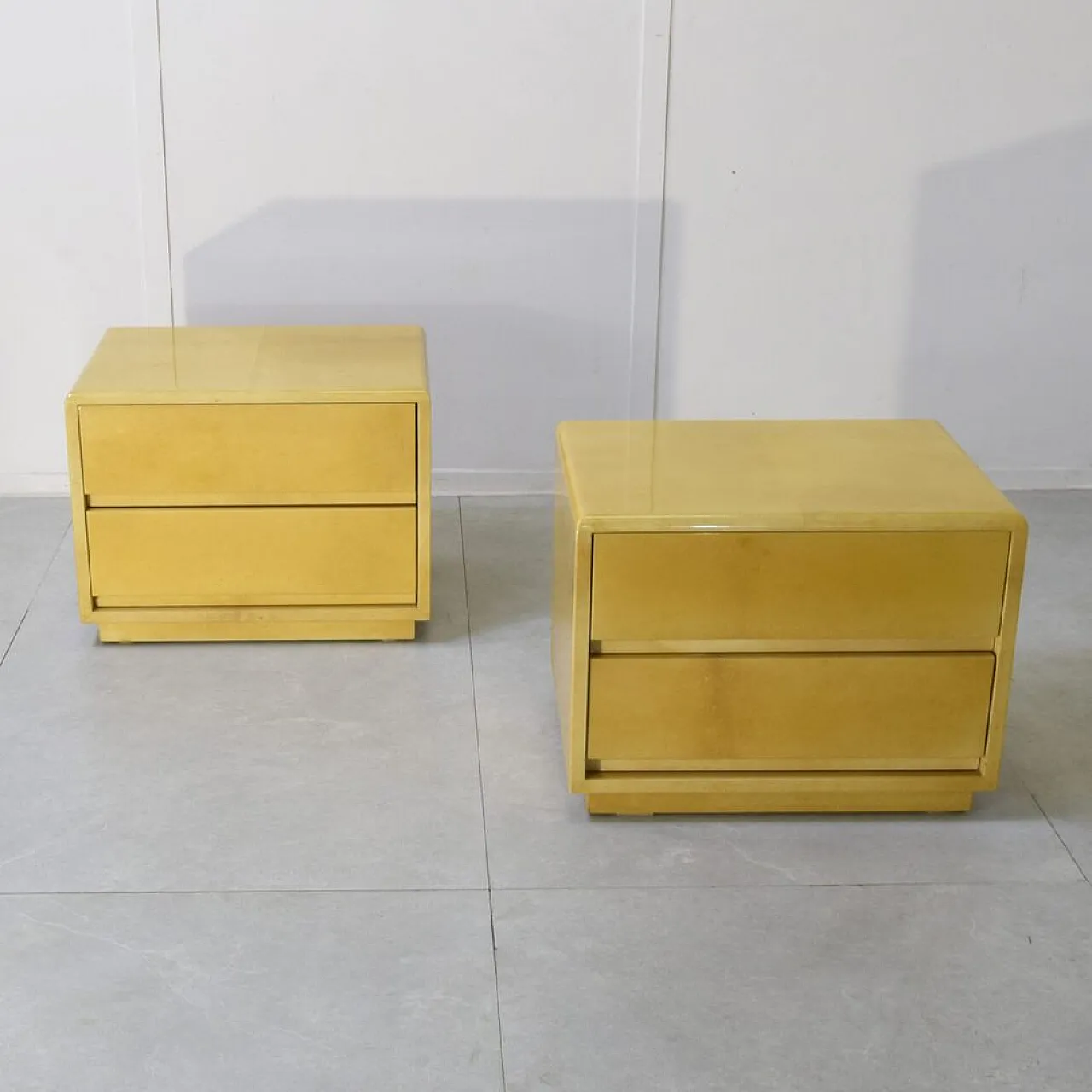 Pair of nightstands by Aldo Tura, 1970s 5