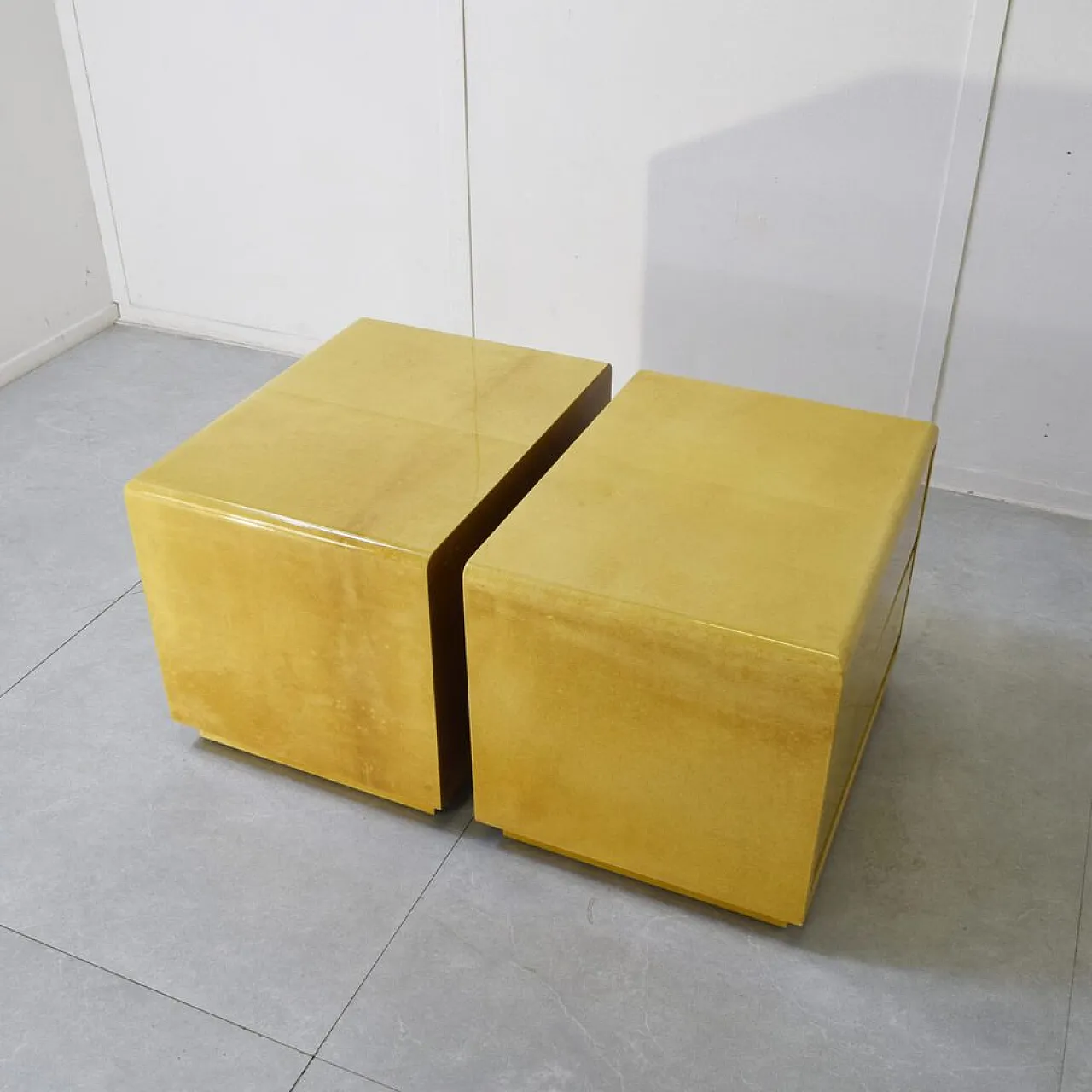 Pair of nightstands by Aldo Tura, 1970s 7