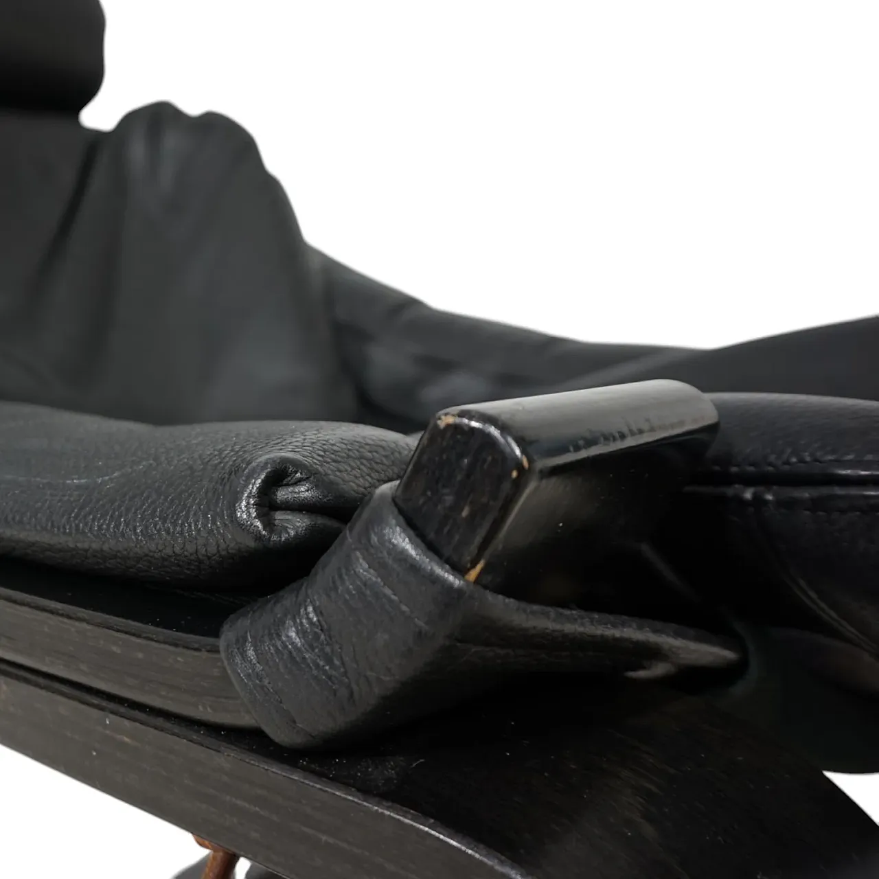 Nelo Kroken leather lounge chair by Åke Fribytter, 1970s 8