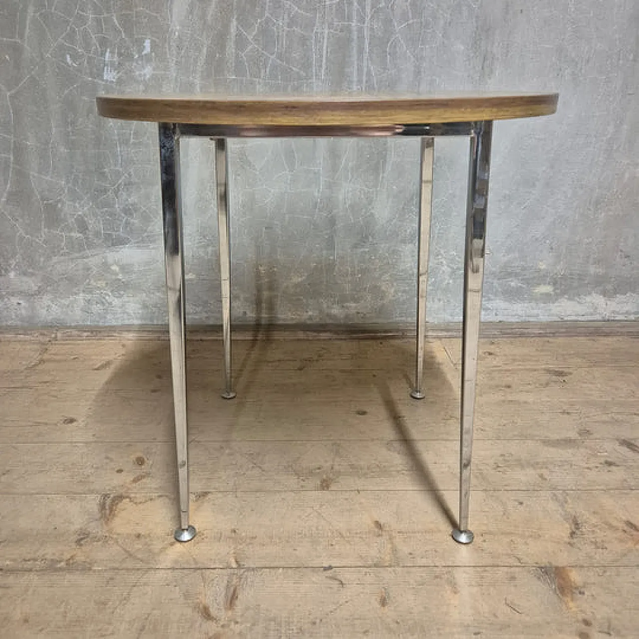 Round side table, 1970s 5