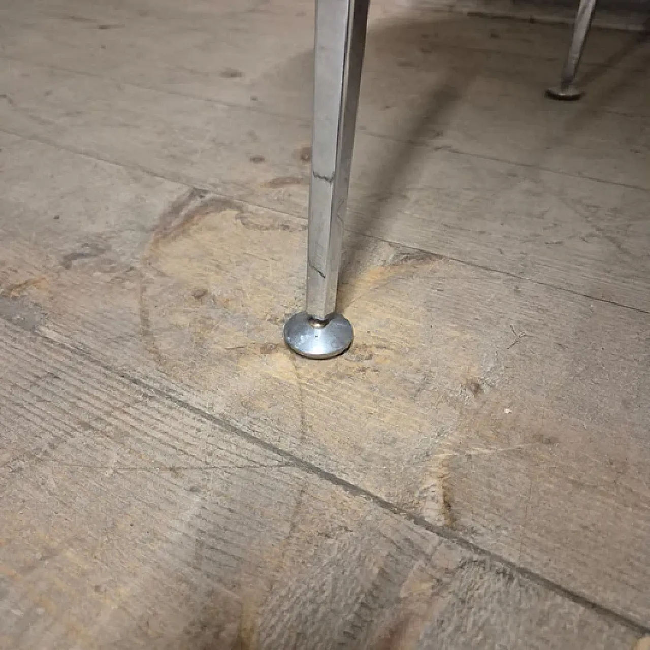 Round side table, 1970s 8