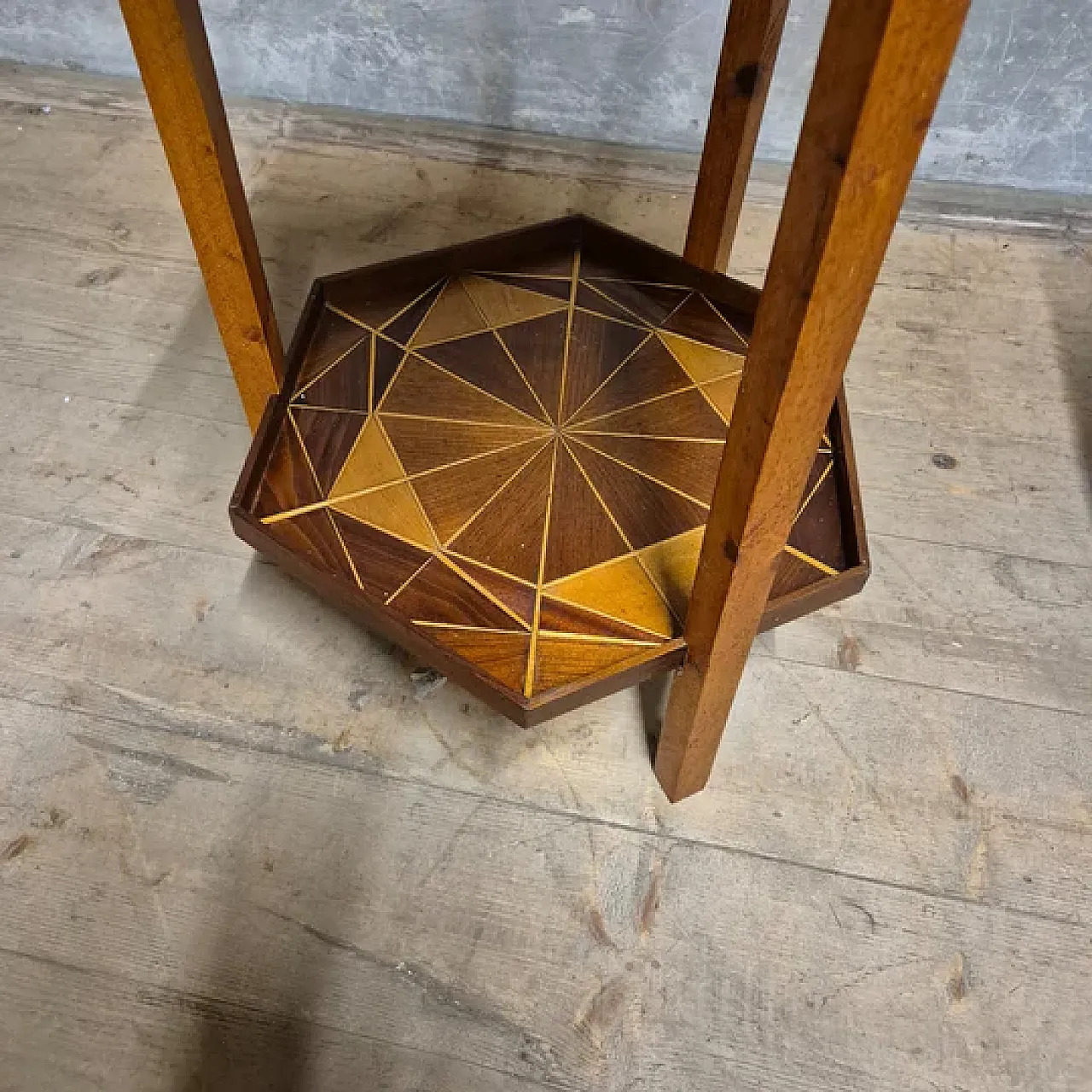 Supporto geometrico in impiallacciatura di legno, fine '900 4