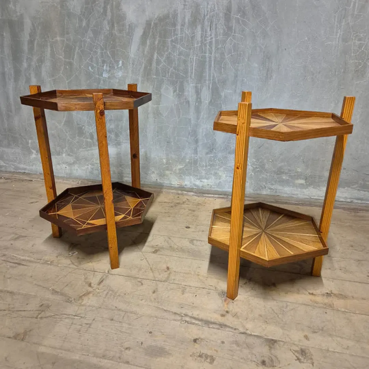 Coppia di supporti intarsiati a due livelli, fine '900 10