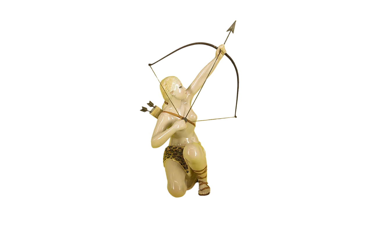 Statua raffigurante Diana cacciatrice con arco e freccia, anni '40 2