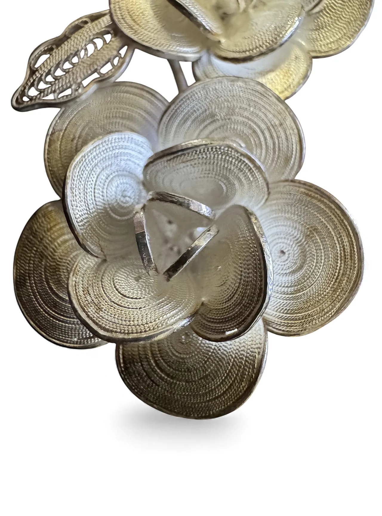 Spilla argento con motivi floreali, anni '70 3