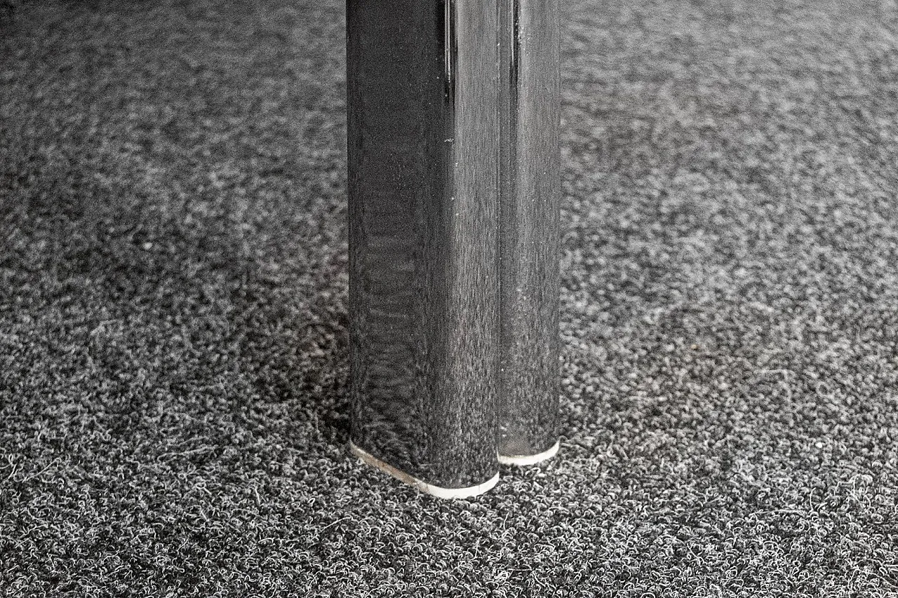 Tavolo Alcinoo di Zeev Aram per Simon Gavina, anni '70 4