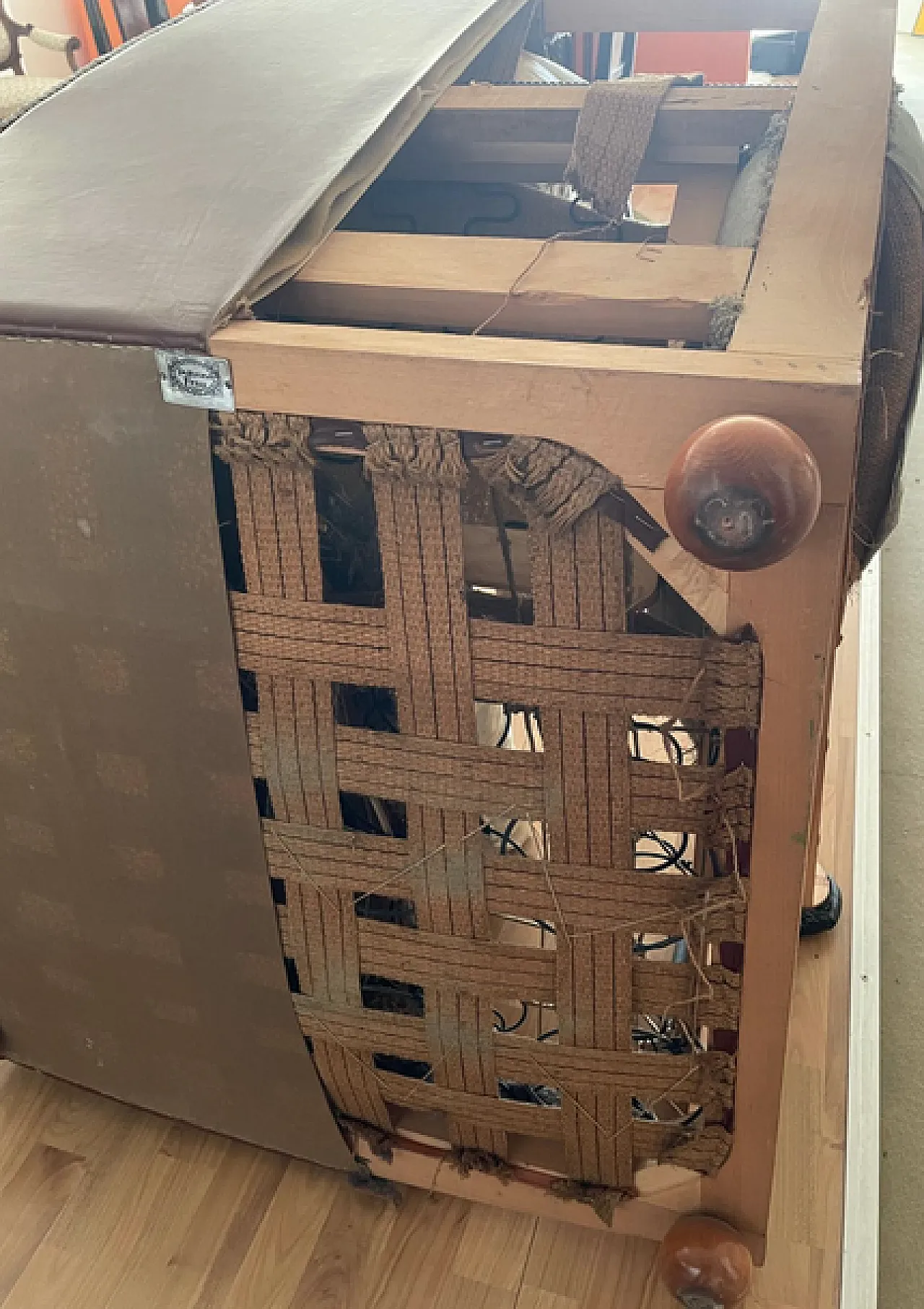 Demonstration Edoardo armchair by Poltrona Frau, 90s 5