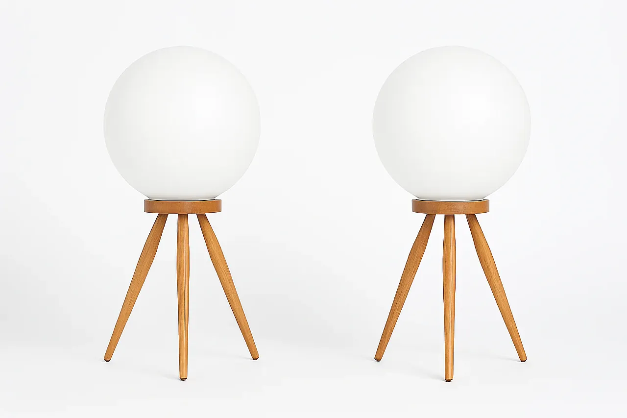 Coppia di lampade da tavolo a treppiede, ÚĽUV, anni '60 1