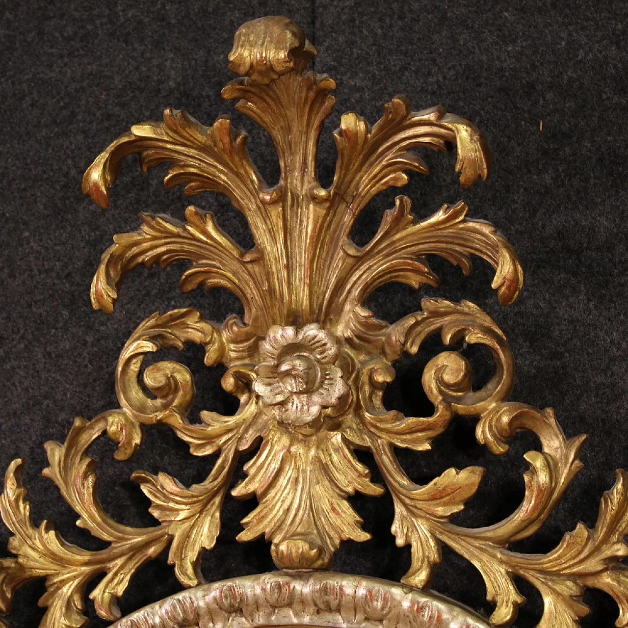 Specchiera italiana dorata in stile Luigi XV, '900 5