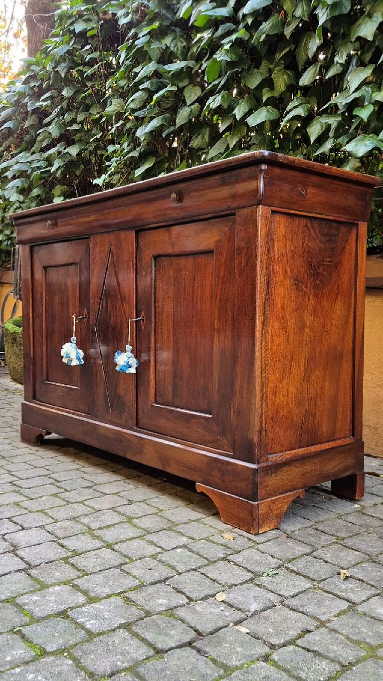 Louis Philippe capuchin servant sideboard in walnut, 19th century 2