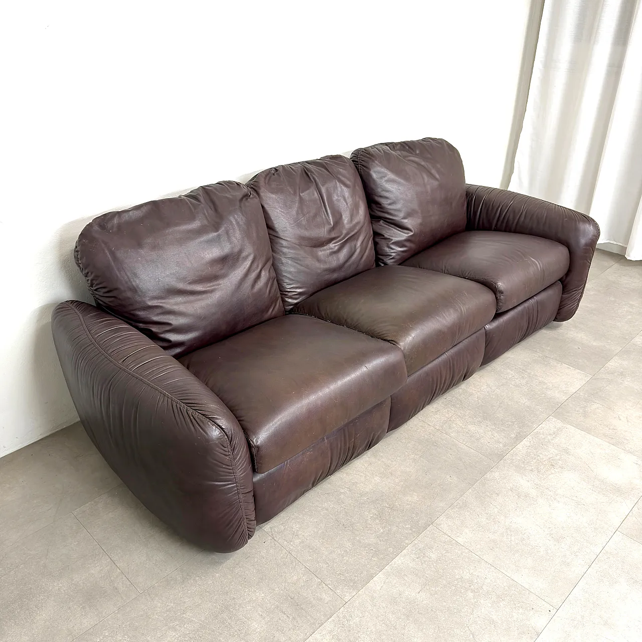 Leather sofa in the style of Piumotto Busnelli, Italy 70s 4