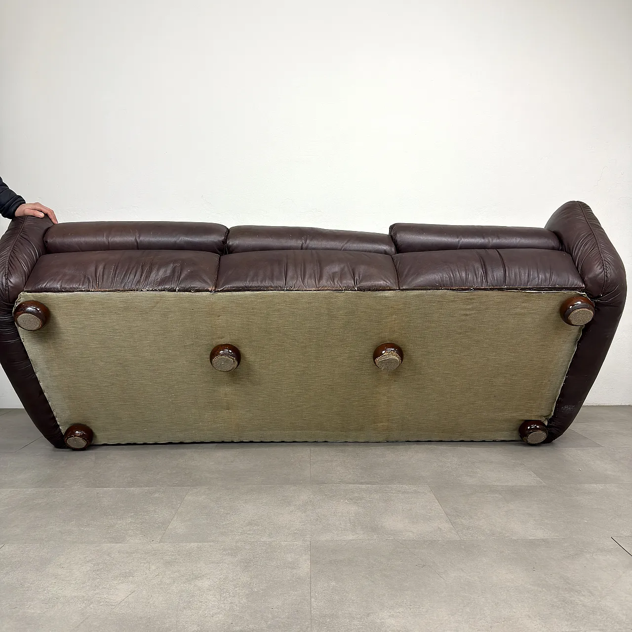 Leather sofa in the style of Piumotto Busnelli, Italy 70s 14