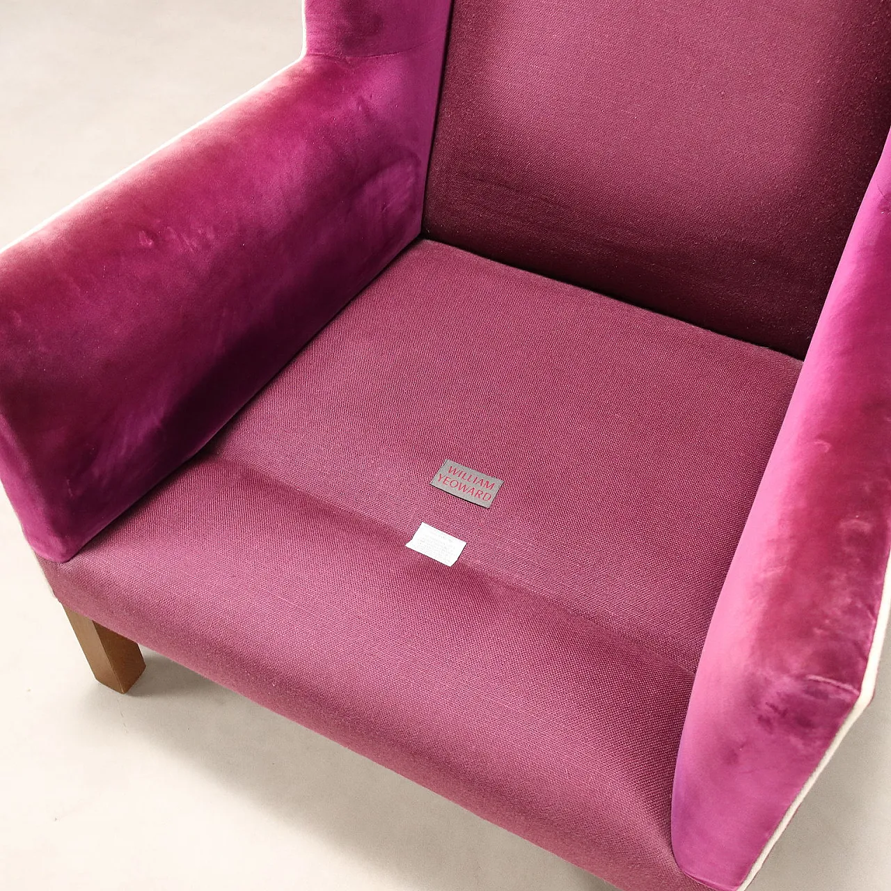 Poltrona bergere in velluto, tessuto e faggio tinto noce, '900 8