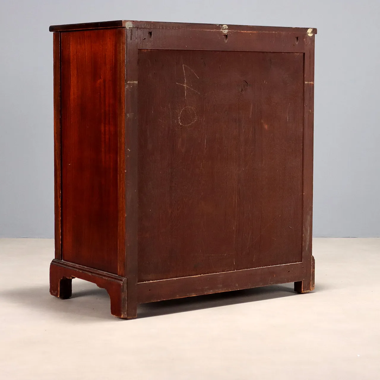 Cassettiera in mogano e lamiera incisa, '900 9