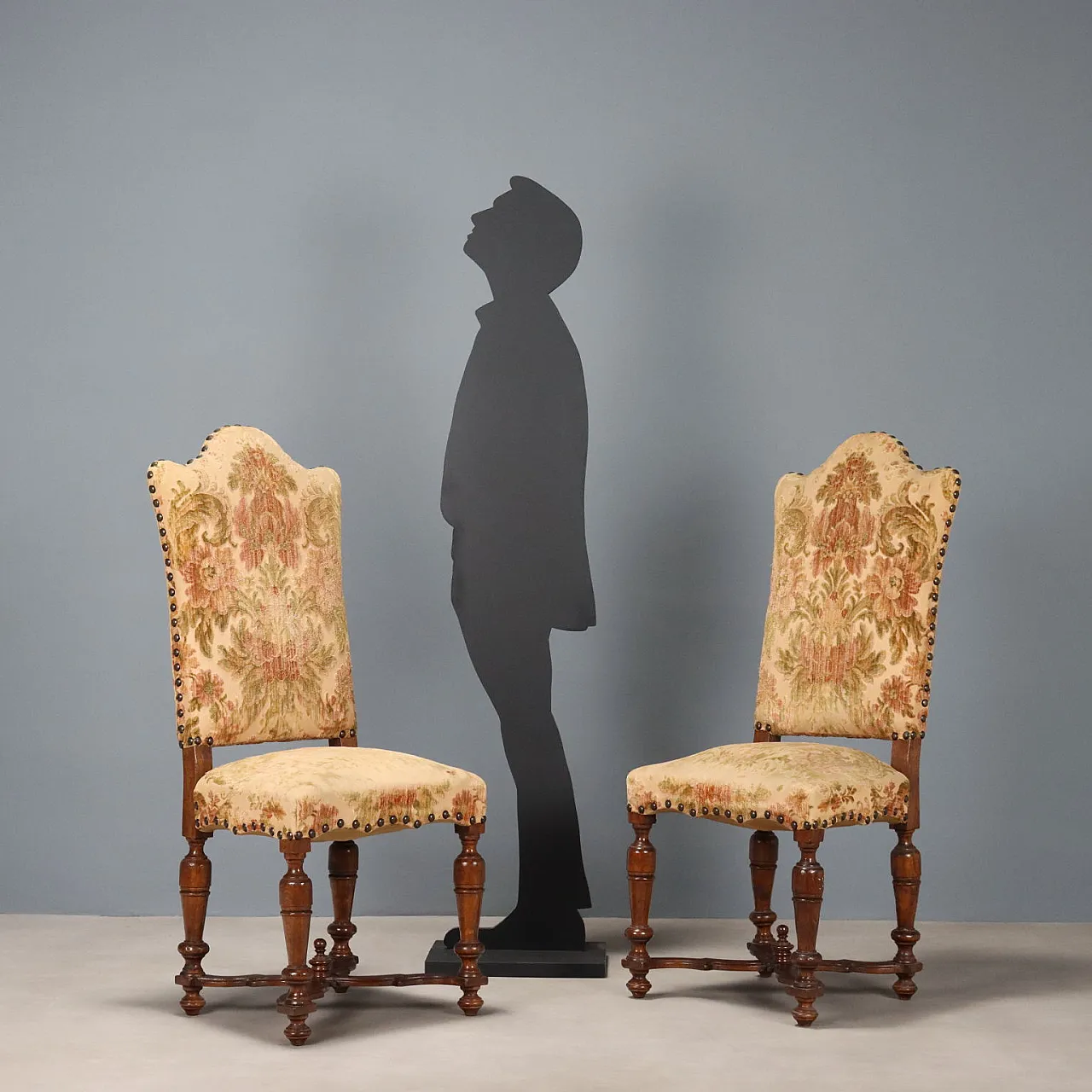 Coppia di sedie barocche in rovere tinto noce, '700 2