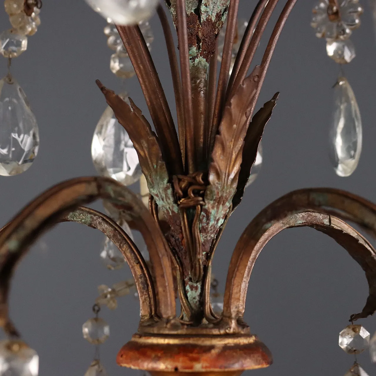Carved and gilded wooden table lamp, iron and glass, 19th century 6