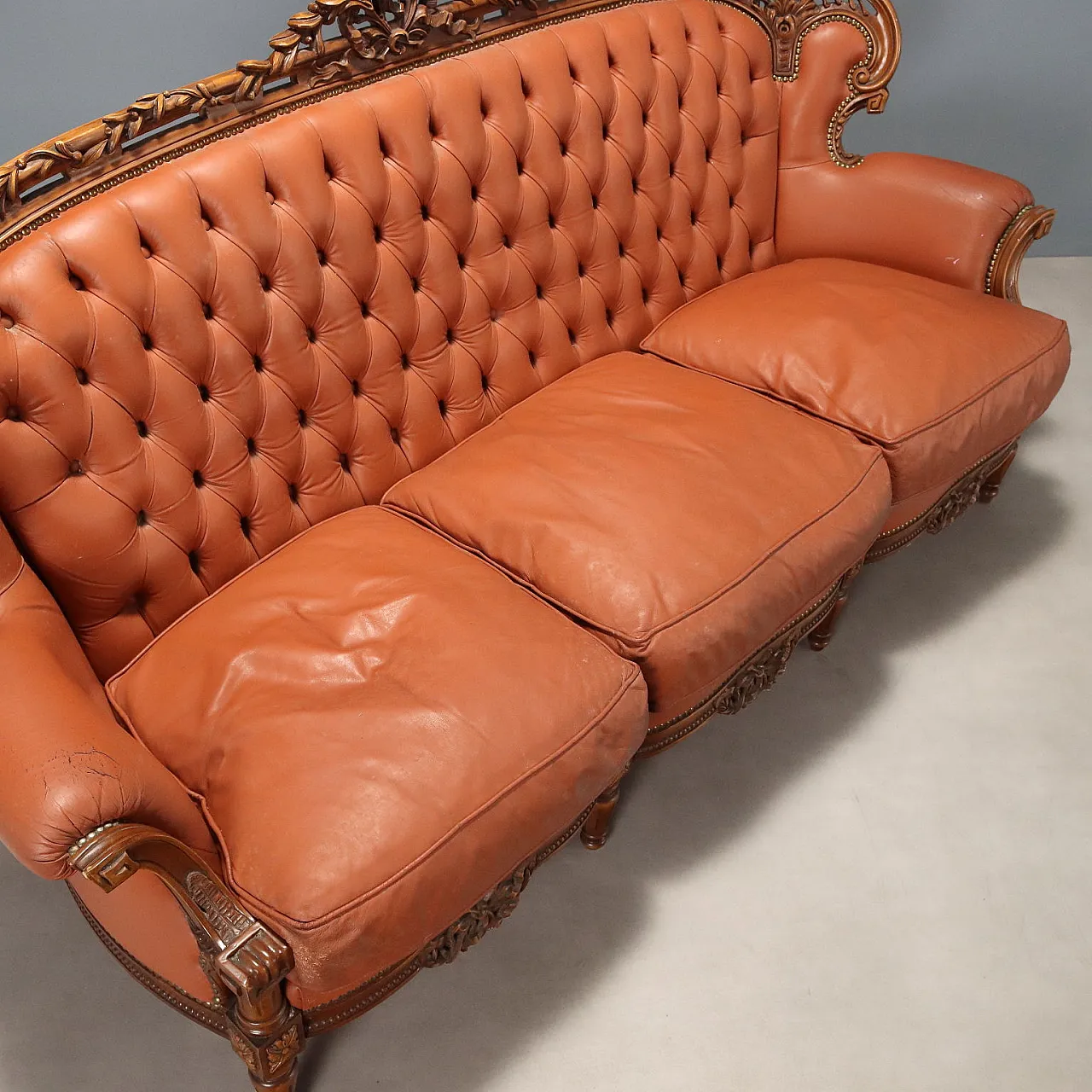 Divano in noce in stile neoclassico, '900 10