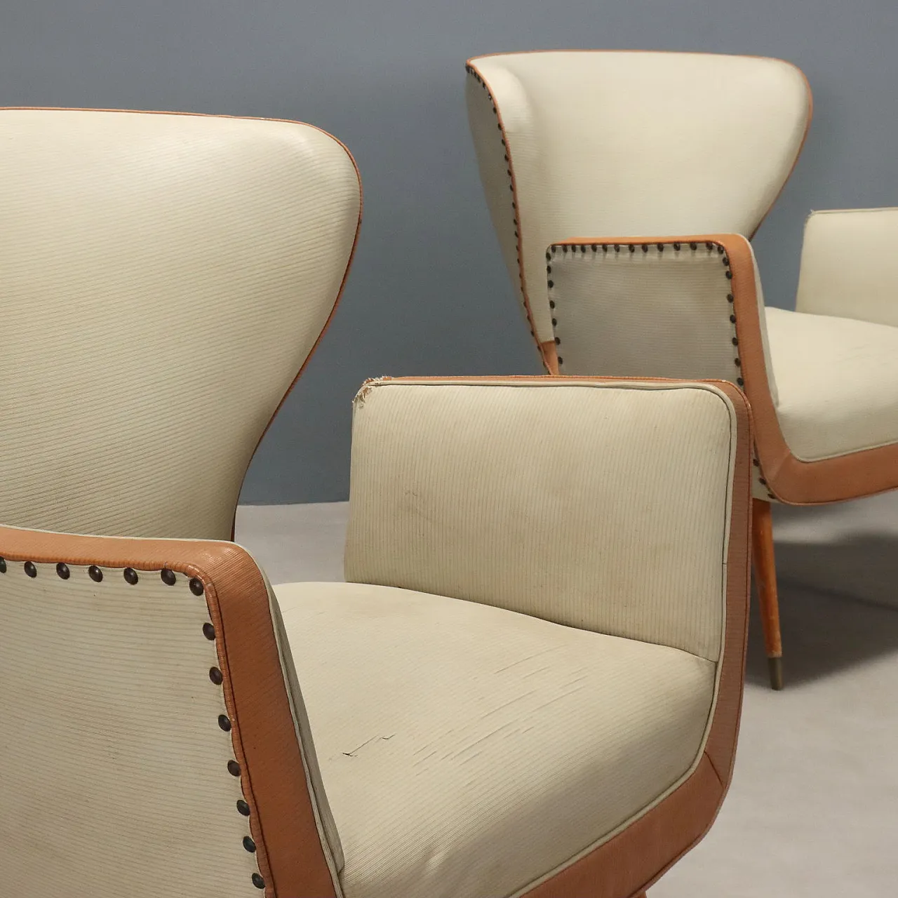 Pair of vinyl and wooden armchairs, 20th century 4