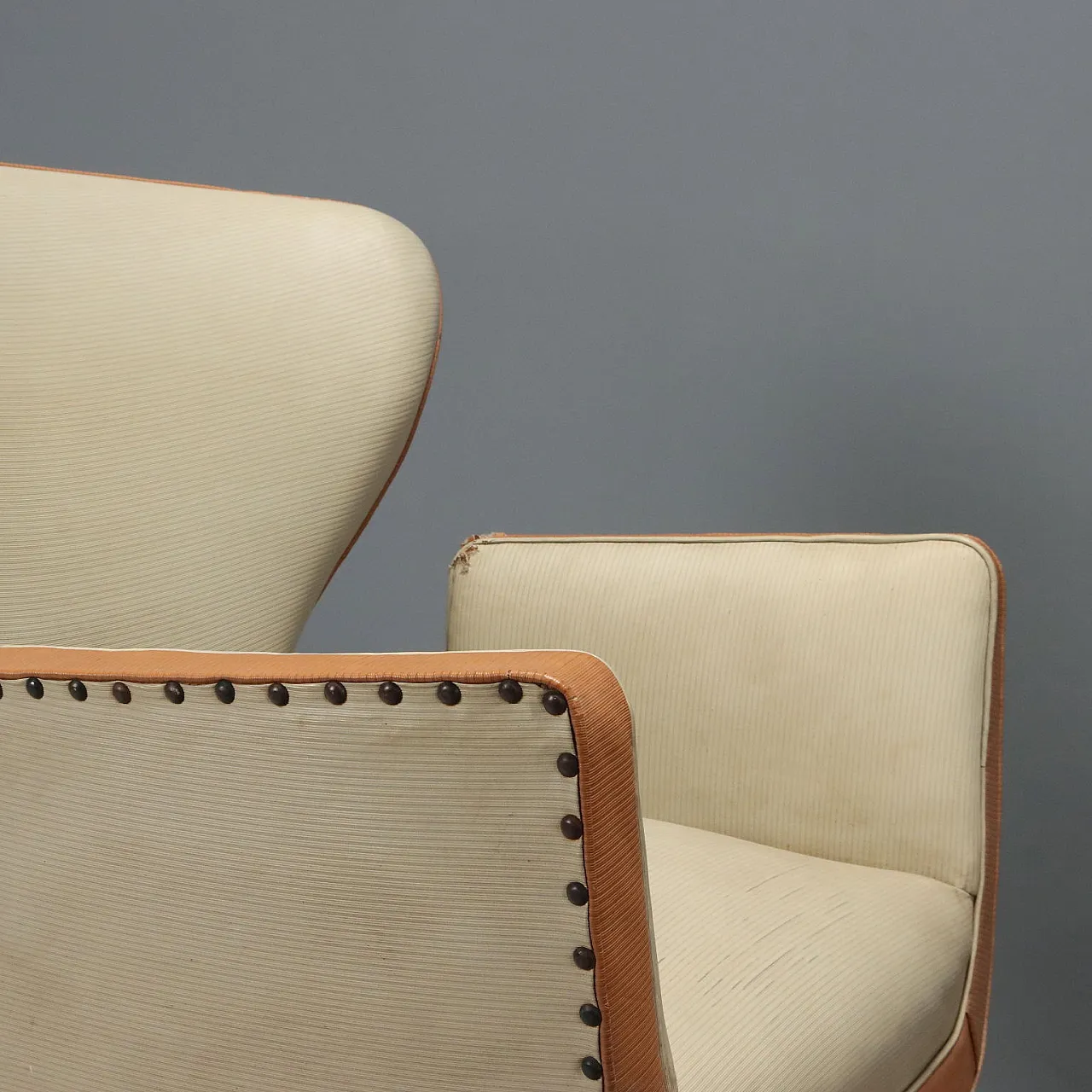 Pair of vinyl and wooden armchairs, 20th century 7