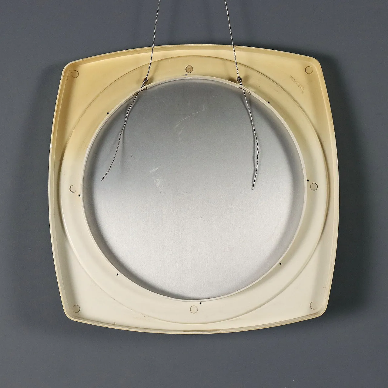 Specchio rotondo con cornice in plastica e vetro, anni '70 9