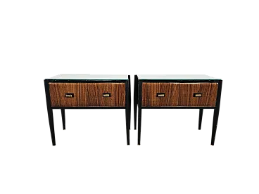 Coppia di comodini lineari con piano specchiato, anni '60