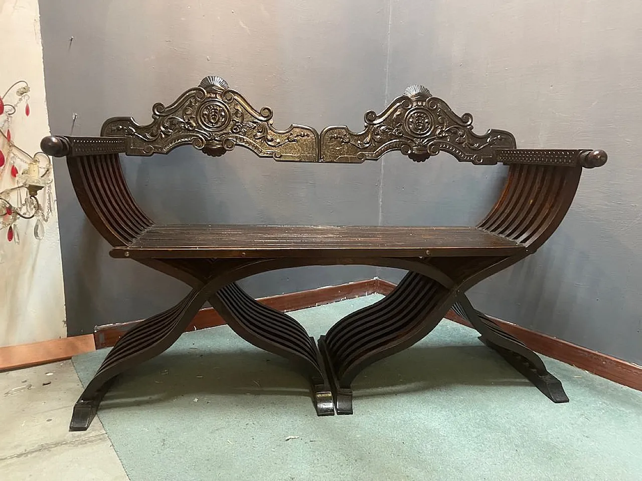 Renaissance revival bench in carved wood, late 19th century 9