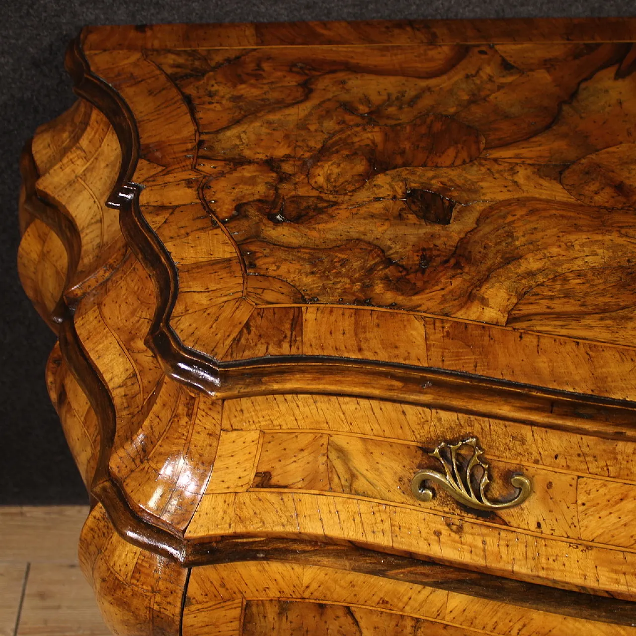 Comò veneziano in legno, '900 4