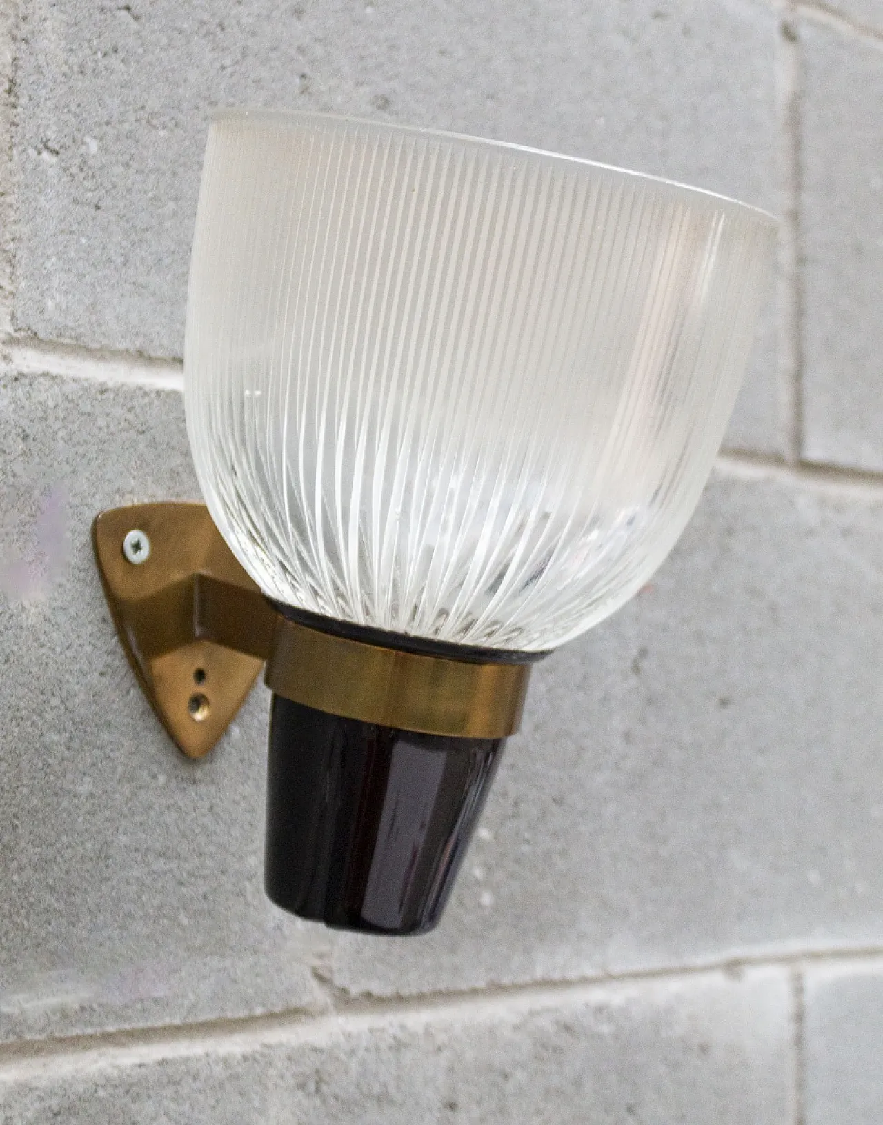 Azucena LP5, brass and glass sconce by Ignazio Gardella, 1950s 2