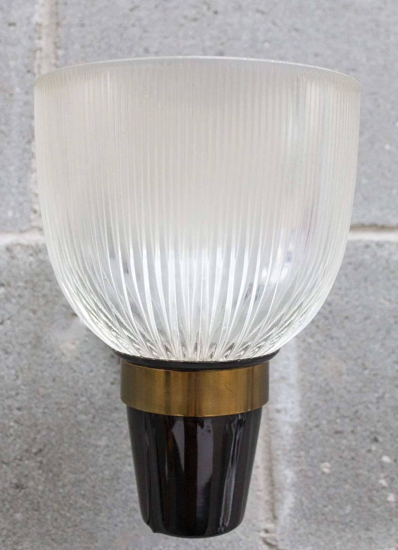 Azucena LP5, brass and glass sconce by Ignazio Gardella, 1950s 3