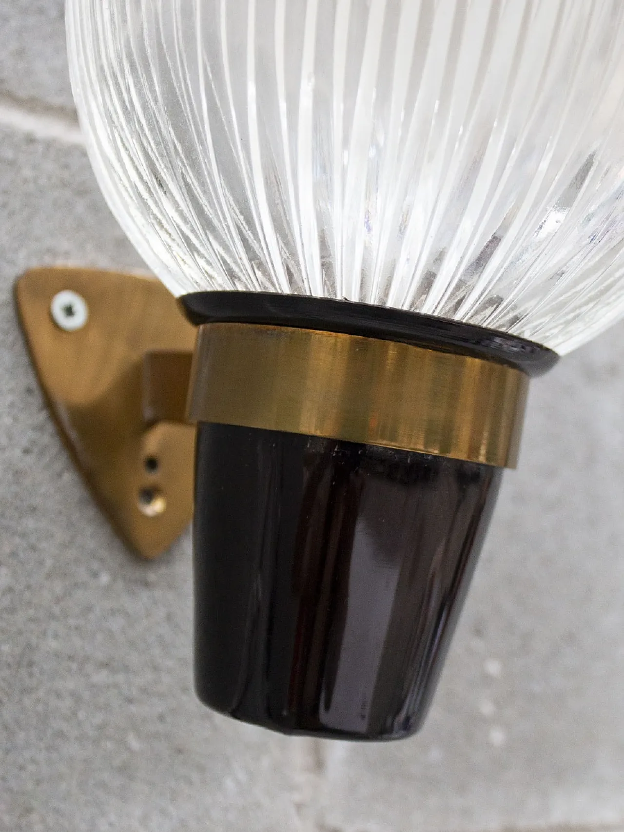 Azucena LP5, brass and glass sconce by Ignazio Gardella, 1950s 4
